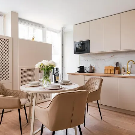 Apartamento Gorgeous 1-br In The Strict Centre With Ac & Parking On Site *