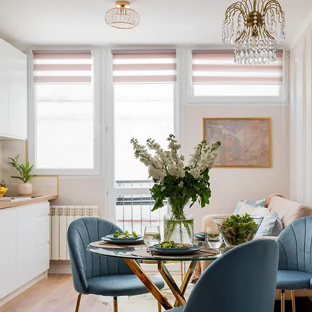 Gorgeous 1-br In The Strict Centre With Ac & Parking On Site Apartamento Varsóvia