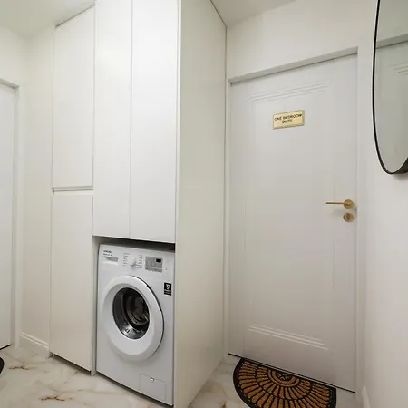 Gorgeous 1-br In The Strict Centre With Ac & Parking On Site Varsóvia